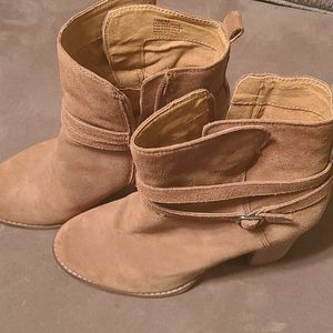 LUCKY BRAND leather booties..